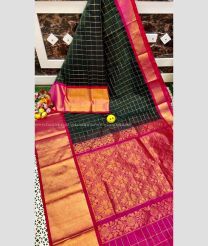 Magenta and Forest Fall Green color kuppadam pattu handloom saree with Jari Border Design-KUPP0048396