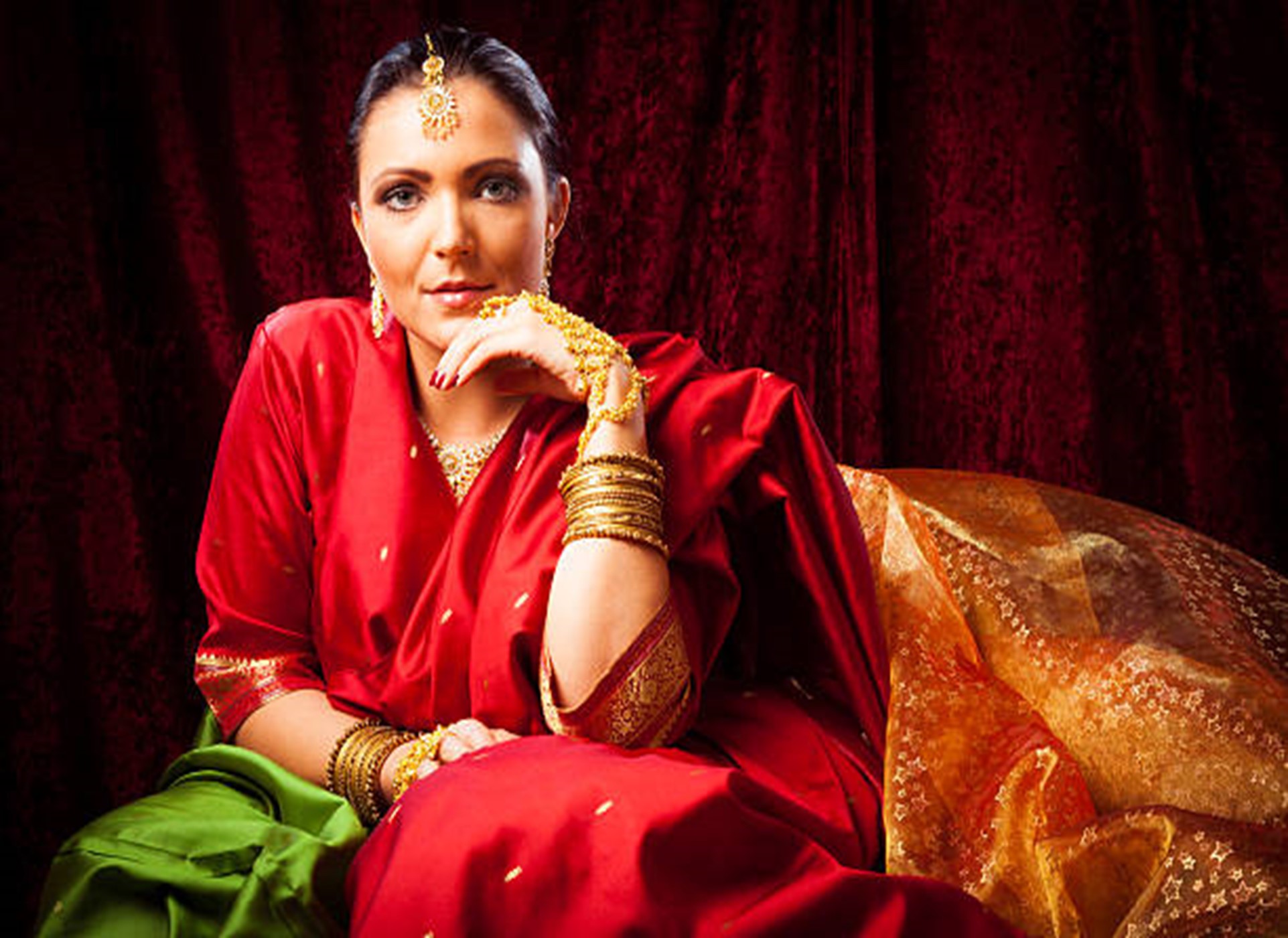 Flaunting a pose wearing a lichi silk saree